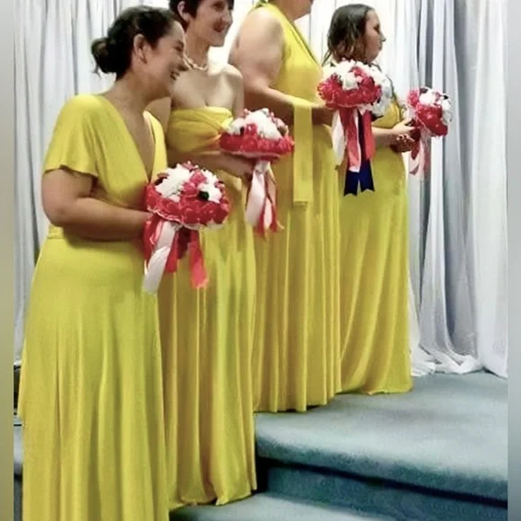 11 Ways to wear “Transformer Dress” by Von Vonni in Yellow - Picture 16 of 16